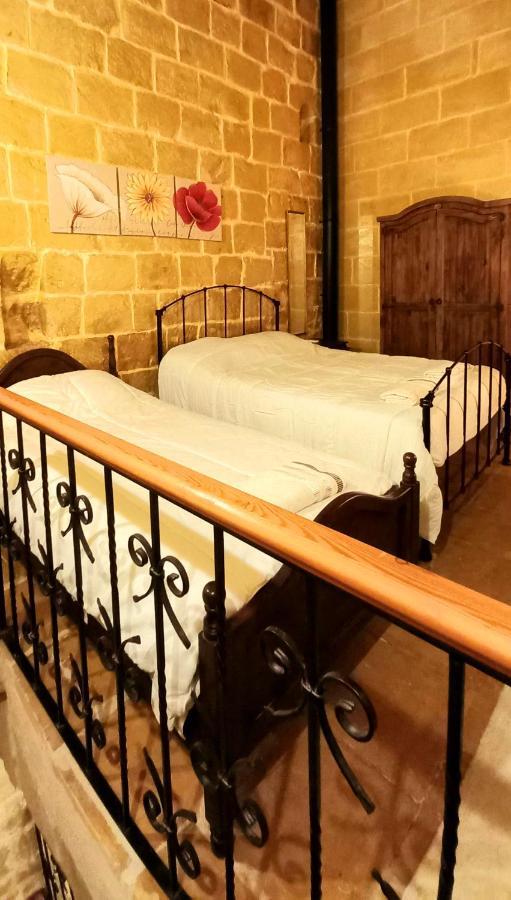 Il Mithna Farmhouse With Indoor Heated Jacuzzi Pool Għarb Exteriér fotografie